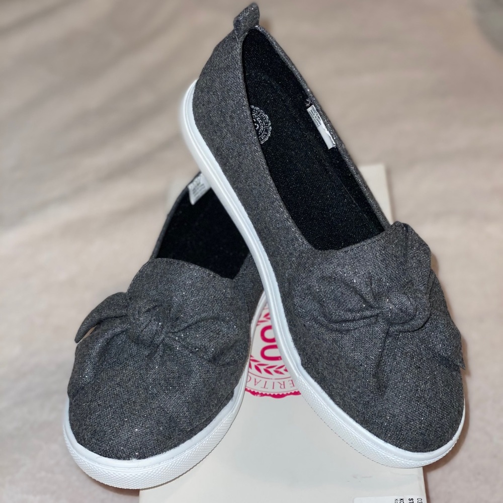 Girl’s shoes